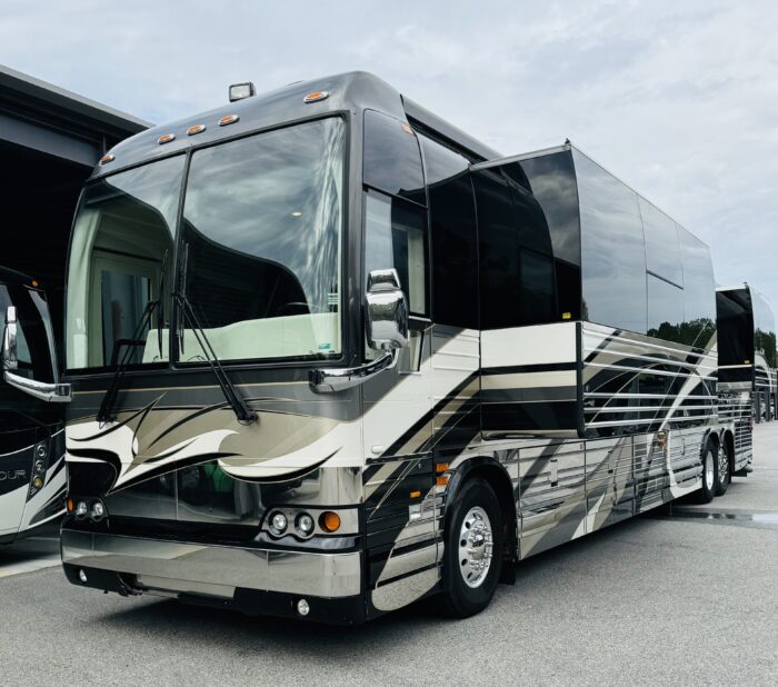 2007 Prevost Double Slide Country Coach - Image 3